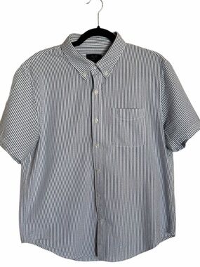 M Magaschoni Short-Sleeve Button-Down Seersucker Shirt  Blue and White Stripe.